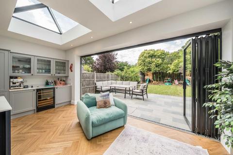 undefined, Newry Road, Twickenham TW1
