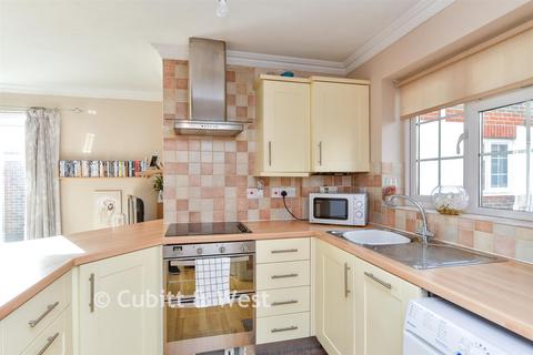 2 bedroom detached bungalow for sale, Norleen Court, Telscombe Cliffs BN10
