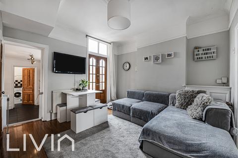 3 bedroom end of terrace house for sale, London SE25