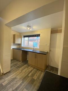 2 bedroom end of terrace house to rent, De La Pole Avenue, Hull HU3