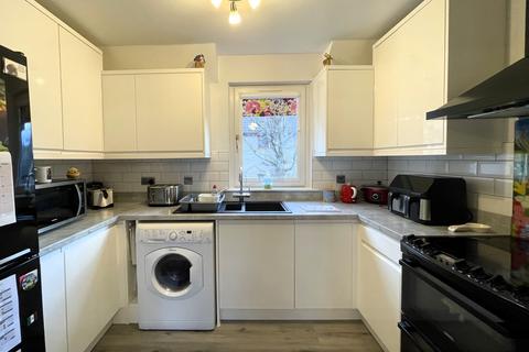 2 bedroom flat for sale, 29 Walker Court, Forres, Morayshire