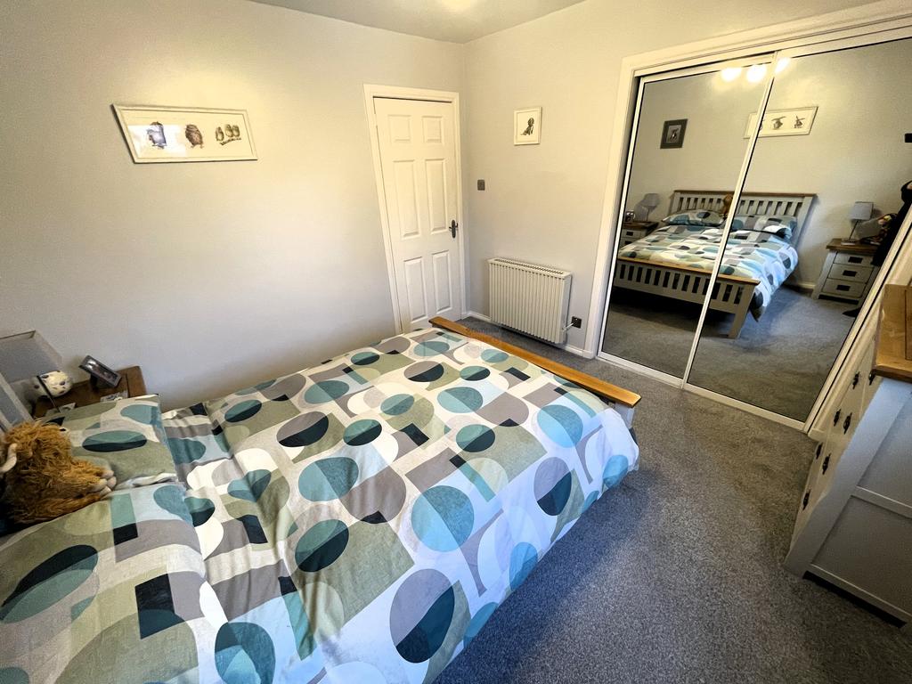 Bedroom 1c.JPG