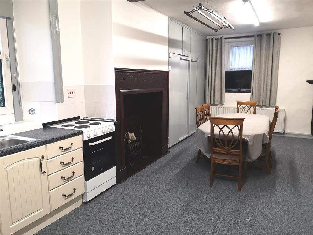 Kitchen dining room