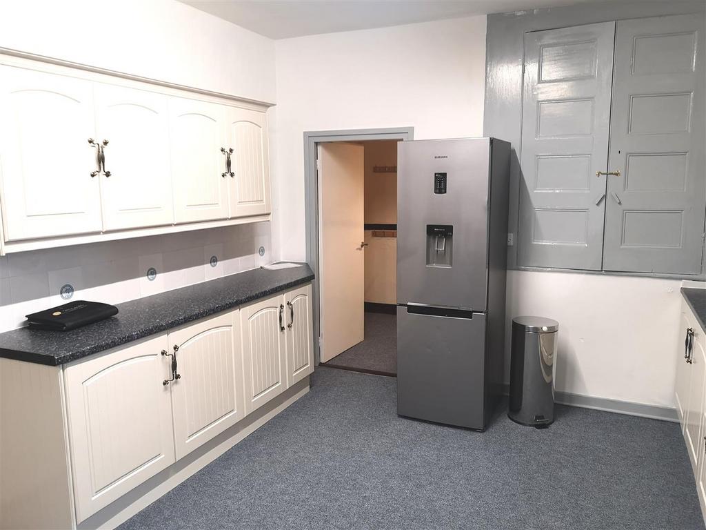 Kitchen dining room