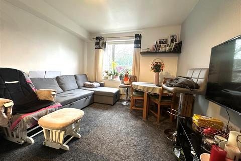 1 bedroom flat to rent, 1 -3 Gammons Lane, Watford WD24