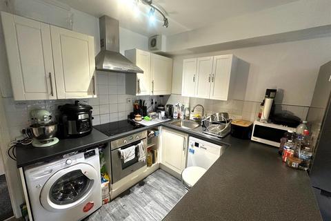 1 bedroom flat to rent, 1 -3 Gammons Lane, Watford WD24