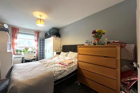 1 bedroom flat to rent, 1 -3 Gammons Lane, Watford WD24