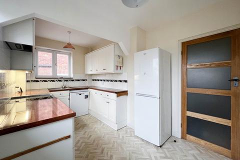 2 bedroom maisonette to rent, Richmond Rd, London