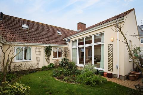 3 bedroom property for sale, La Colline Des Bas Courtil, St Saviour's, Guernsey, GY7