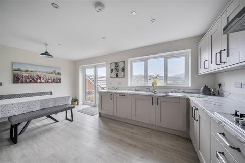 3 bedroom detached house for sale, Maes Helyg, Llangollen