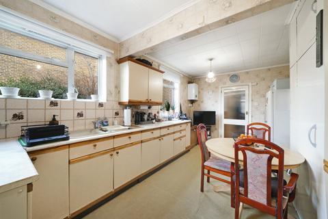3 bedroom terraced house for sale, Carew Road, Thornton Heath, CR7