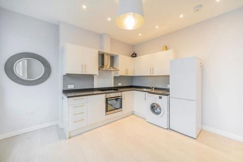 2 bedroom flat to rent, Alexandra Park Road, London N10