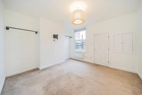 undefined, Alexandra Park Road, London N10