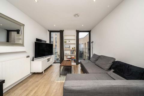 undefined, Baltic Avenue, Brentford TW8