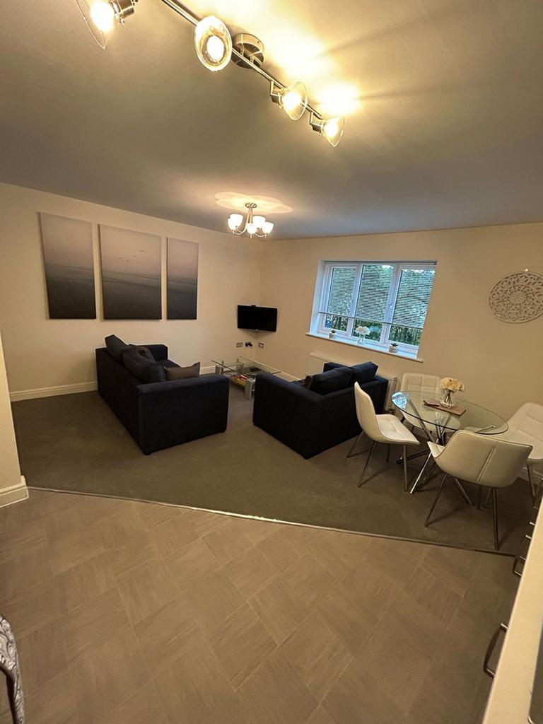 Kitchen / Living Area