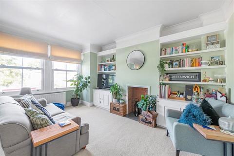 1 bedroom flat for sale, Blackmores Grove, Teddington TW11
