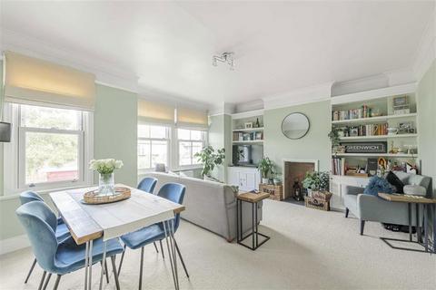 1 bedroom flat for sale, Blackmores Grove, Teddington TW11