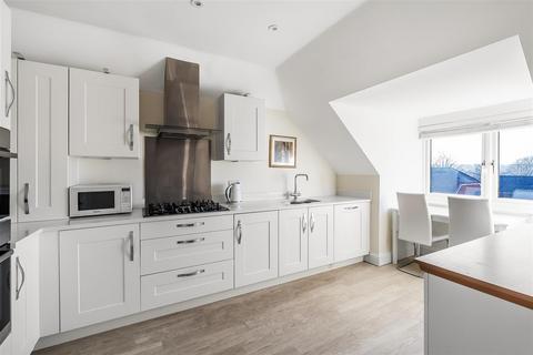 2 bedroom retirement property for sale, HARTFIELD ROAD, LEATHERHEAD, KT22