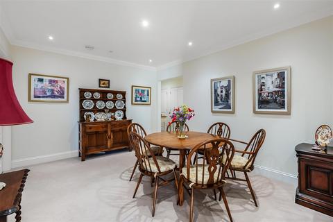 2 bedroom retirement property for sale, HARTFIELD ROAD, LEATHERHEAD, KT22