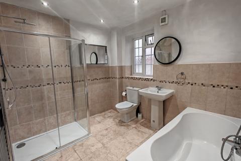 2 bedroom terraced house to rent, Tower Street, High Wycombe HP13