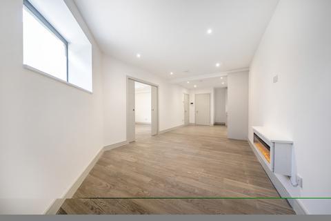 1 bedroom flat to rent, Norbury Crescent London SW16