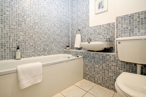 undefined, Enfield Close, Uxbridge, UB8