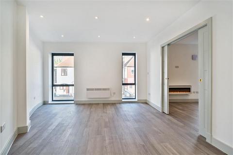 1 bedroom flat to rent, Norbury Crescent London SW16