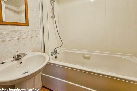 undefined, Cunningham Avenue, Hatfield AL10