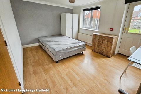undefined, Cunningham Avenue, Hatfield AL10