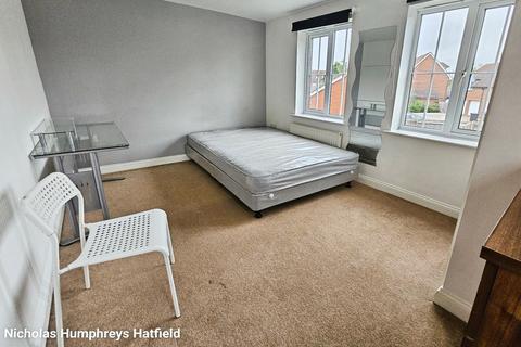 undefined, Cunningham Avenue, Hatfield AL10