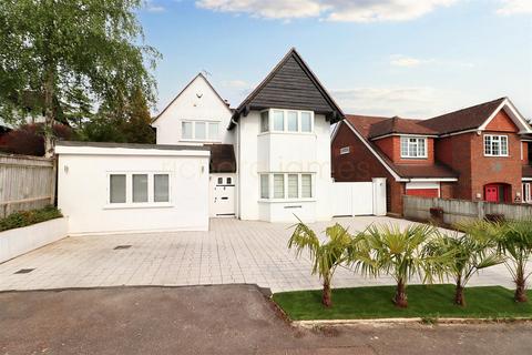 4 bedroom detached house for sale, Green Lane, Stanmore, HA7