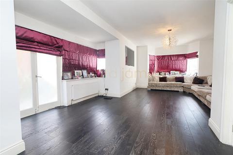 4 bedroom detached house for sale, Green Lane, Stanmore, HA7