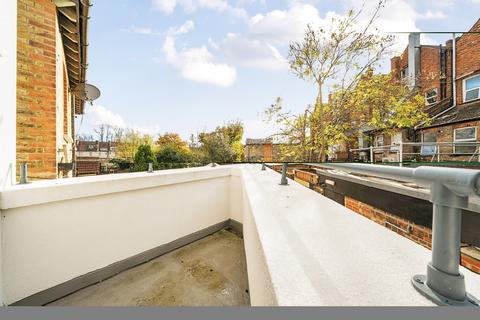 1 bedroom flat to rent, Norbury Crescent London SW16