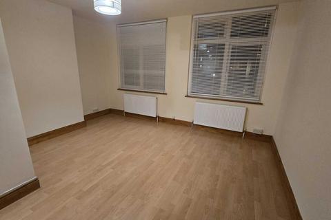 1 bedroom flat to rent, Purley CR8