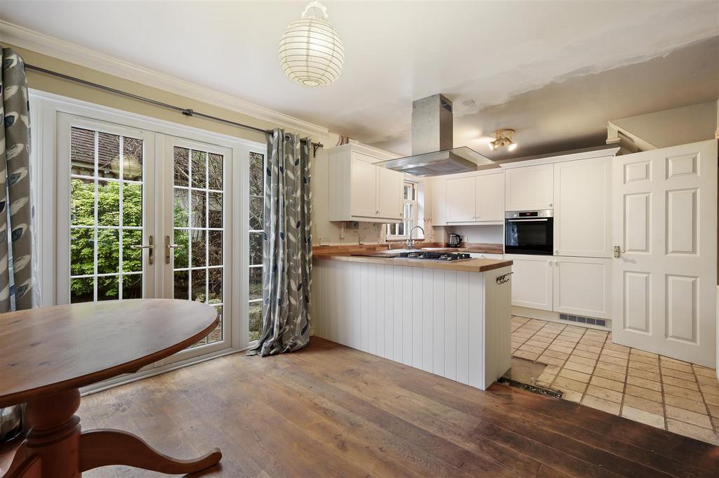 Kitchen/Dining