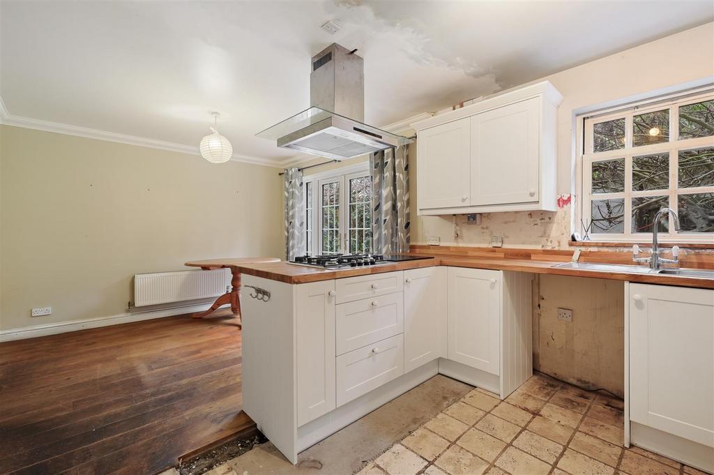 Kitchen/Dining