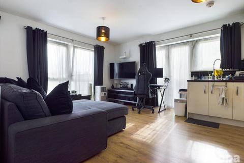 2 bedroom flat to rent, Temple Hill, Dartford DA1