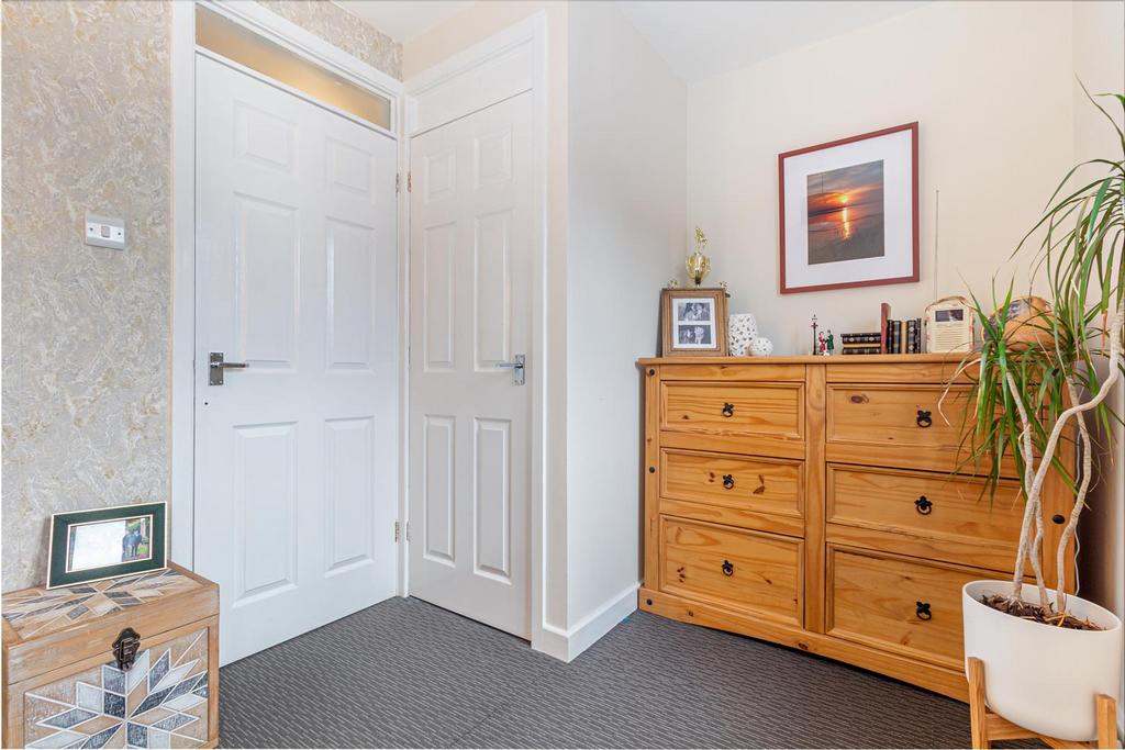 Bedroom-2-3.jpg
