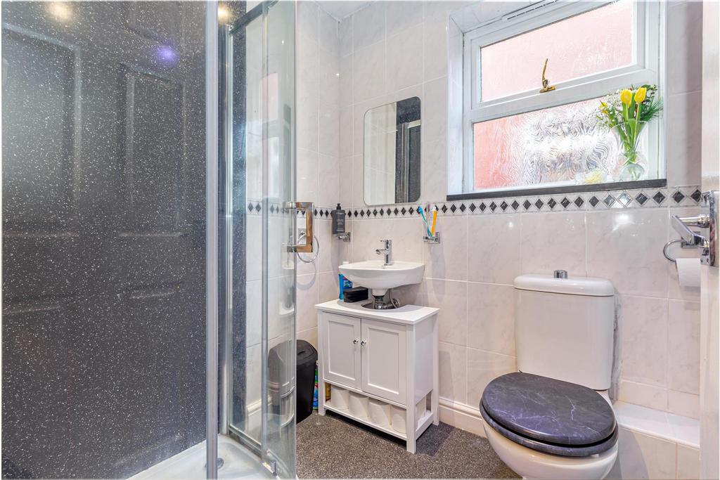Bathroom-1.jpg