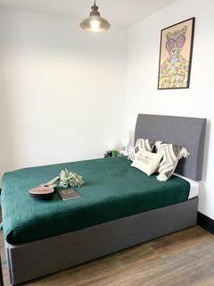 15 bedroom house share to rent, Market Square