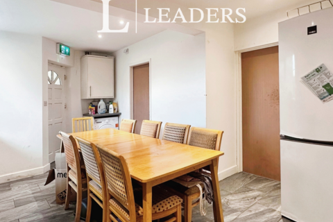 undefined, Holywell Drive, LE11