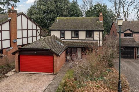 4 bedroom detached house for sale, Oak Grove, Kidderminster