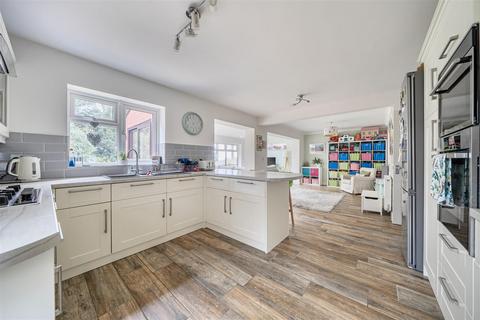 4 bedroom detached house for sale, Oak Grove, Kidderminster