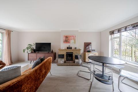 undefined, Burnell Avenue, Richmond, TW10