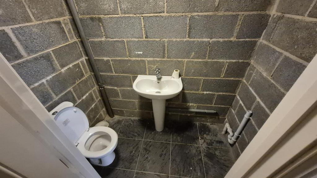 13 CM WC.jpeg