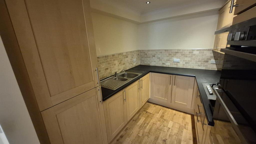 13 CM Kitchen 2.jpeg
