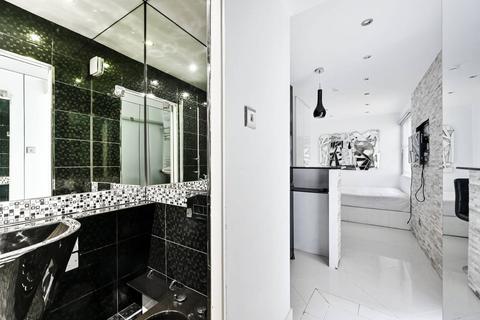 Studio to rent, Gloucester Place, Marylebone, London, NW1