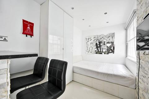 Studio to rent, Gloucester Place, Marylebone, London, NW1