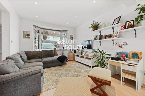 3 bedroom semi-detached house for sale, Selborne Gardens, London, NW4