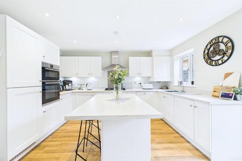 4 bedroom detached house for sale, Crispin Road, Dereham
